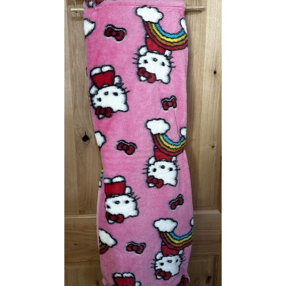 Hello Kitty by Sanrio Colorful Cute Ultra Fine Faux Fur Throw, 50 x 70 In. NWT - Picture 4 of 5